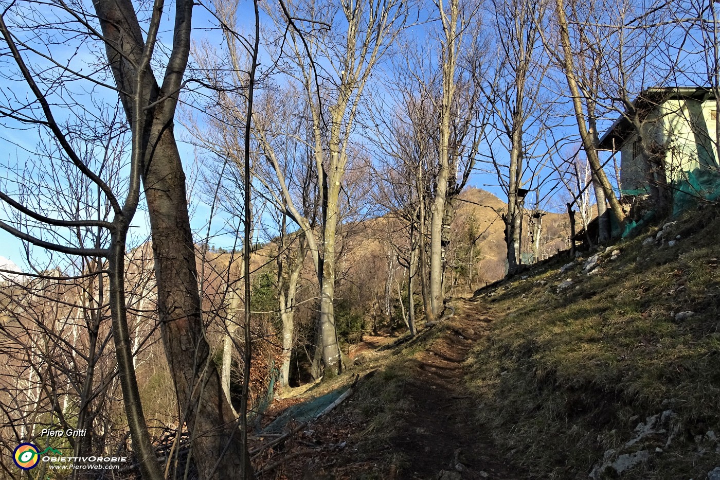 22 Passaggio ad un capanno di caccia.JPG